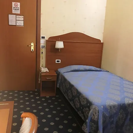 雷高尔夫酒店 蒙卡列里