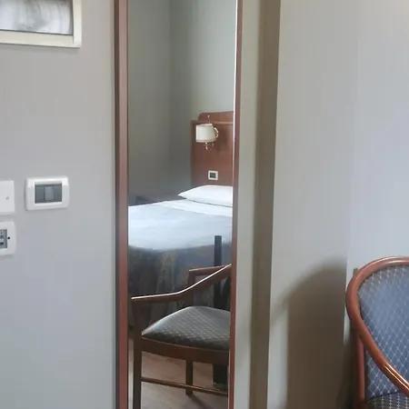 Rigolfo فندق مونْكالييري